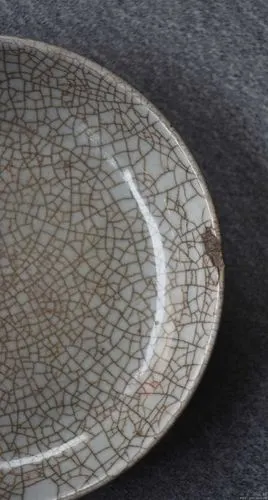 清代哥釉开片美盘