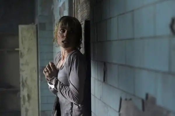 《爱电影小站》 寂静岭 silent hill (2006)