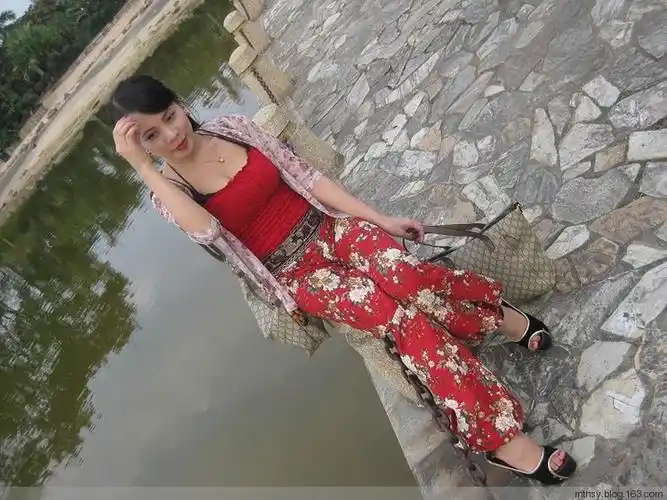 熟女自拍系列441(少妇小魔女陈佩玉系列48『前16看左侧目录』)