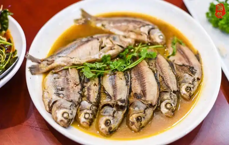 查干湖全鱼宴,令人垂涎的味觉盛宴,还是省级非物质文化遗产-第8张图片