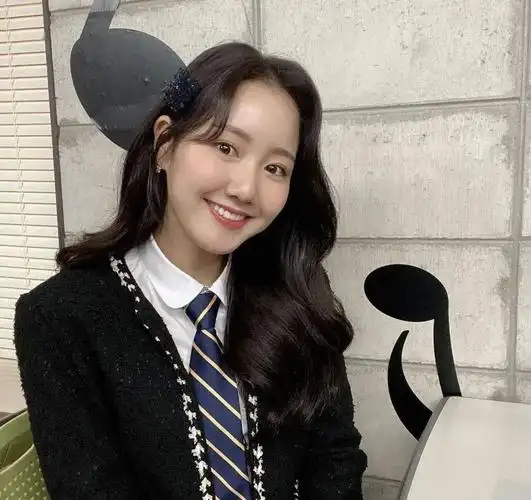 明星榜样 | 顶楼2》开播,没想到被赞变漂亮的是她