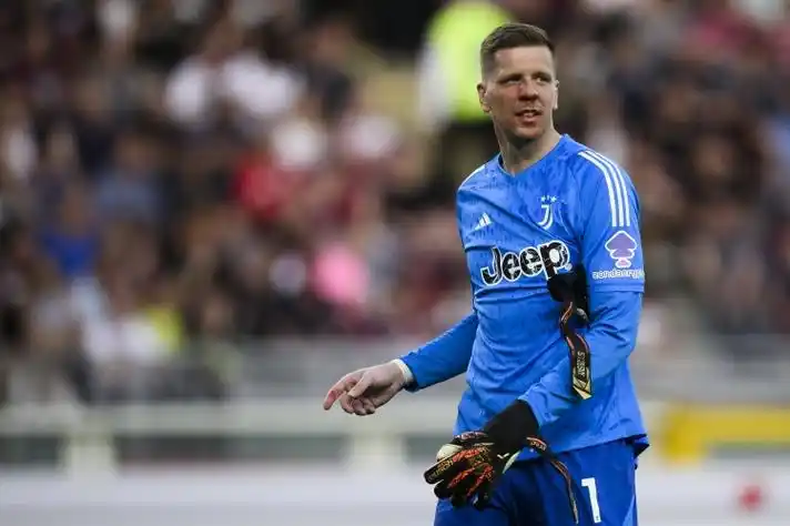 什琴斯尼解锁五大联赛400场里程碑,意甲出场268次&英超132次