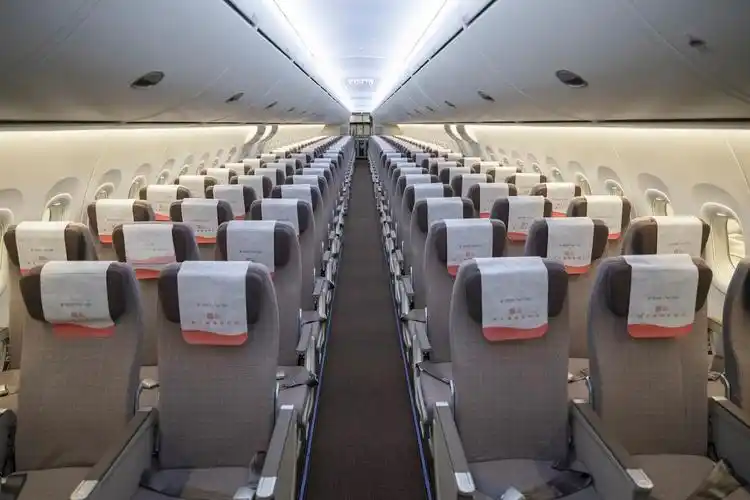 多图揭秘全球首架c919