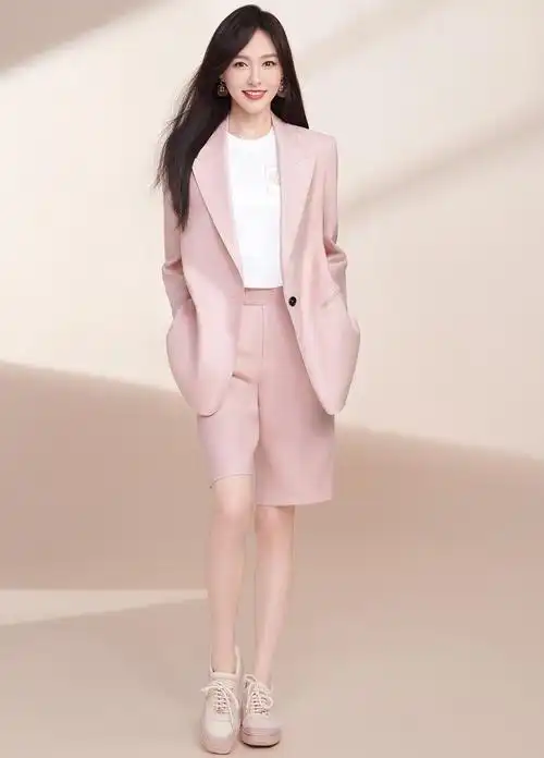 唐嫣新代言有人科普一下吗