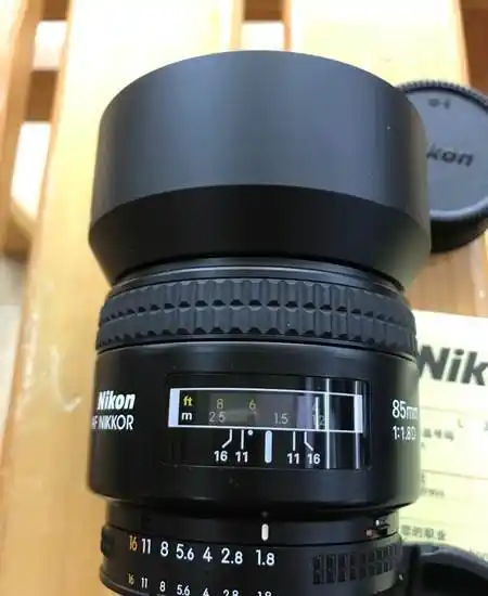 尼康全幅人像镜头851.8d