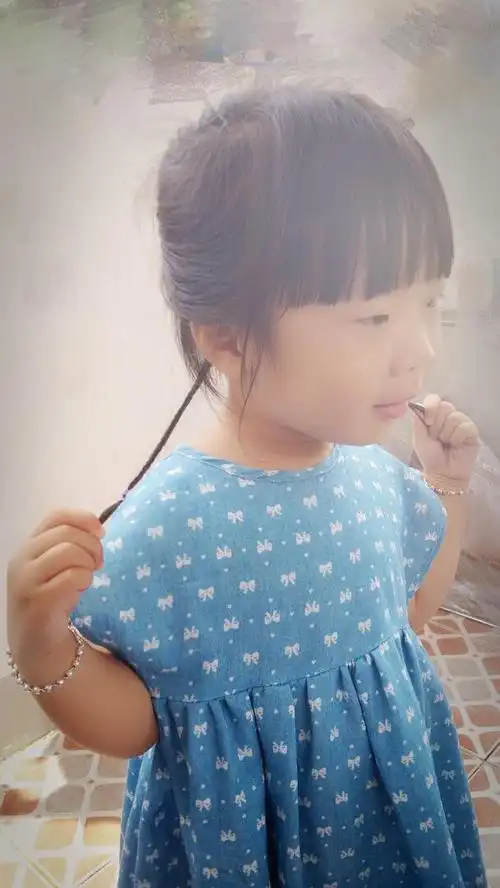 【萌宝发型】俏皮丸子头