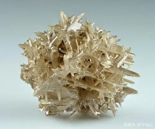 白铅矿——"丑小鸭"变成的"白天鹅"