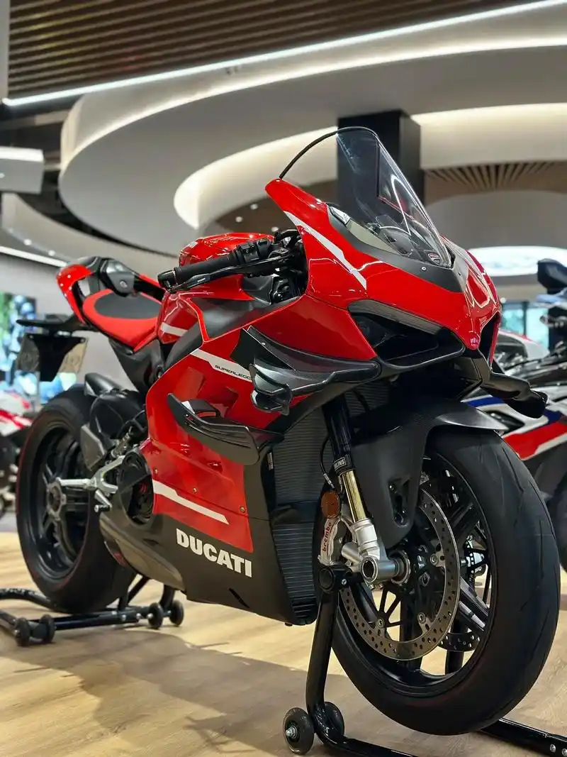 杜卡迪 v4 superleggera 二手到店 杜卡迪天花板