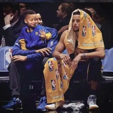 当然是库里.男生头像