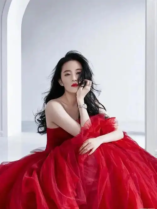 女明星红裙大pk谁艳压群芳