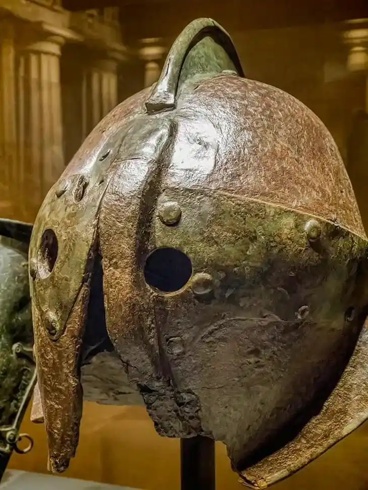 古罗马角斗土营中发现的角斗士盔甲