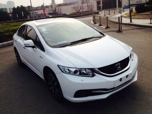 本田思域白色【寄卖 0首付】【可签订无事故 泡水 火烧合同】