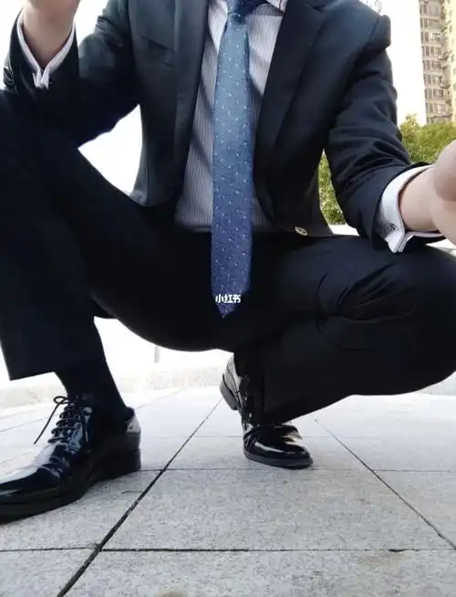 正装皮鞋  #皮鞋黑袜  #正装不无聊