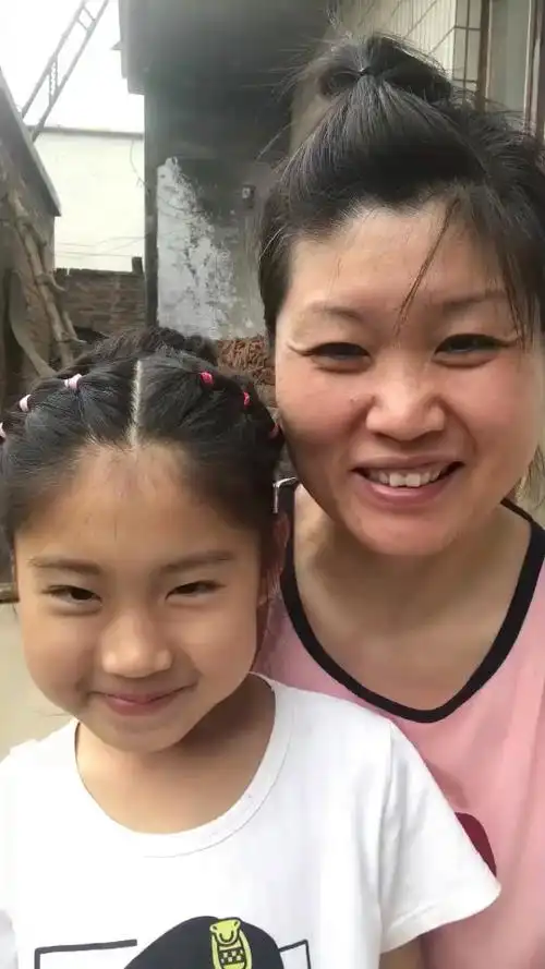 农村宝妈妆前奶奶,妆后姐姐!