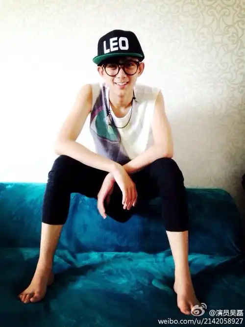 生活中的吴磊 吴磊微博照片更新 吴磊生活照