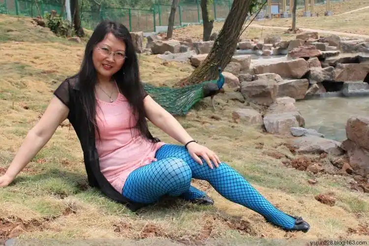 红丝 黑丝 蓝丝 都有了 - 随风 - 黑丝阁-黑丝熟女站-素颜自拍套图