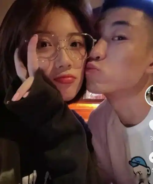 山东三核感情状态丁彦雨航花心高诗岩甜蜜陶汉林女友性感