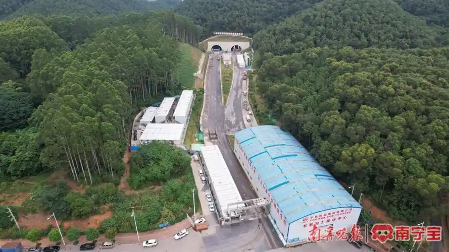 双向6车道!南宁东风路隧道全线贯通