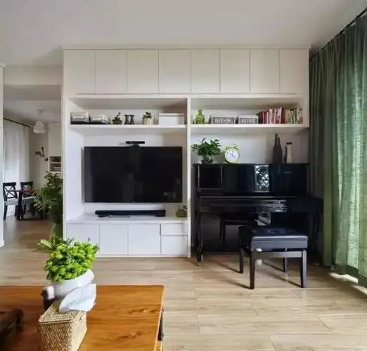 一半电视一半钢琴有些户型,可能没有一面完整的墙可以做电视背景