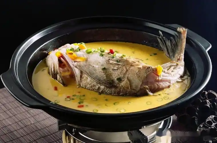 美食家常菜推荐:自制麻辣香锅,泉水煮活鱼,电饭煲焖鸡,超美味_胡椒