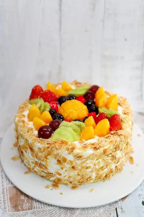 水果蛋糕 | 你的眼睛真好看,里面有日月,冬夏,晴雨,山川,花草,鸟兽.