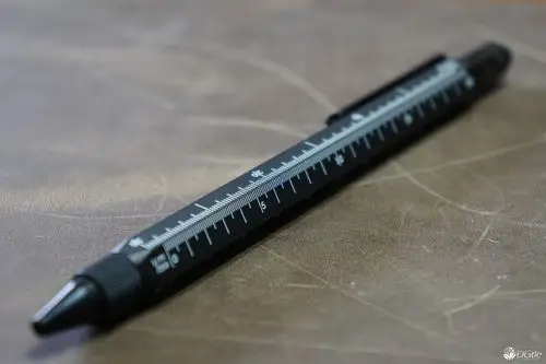 紫外线笔,也叫隐形笔,小时候写密信的神器哈哈～童年的回忆啊.