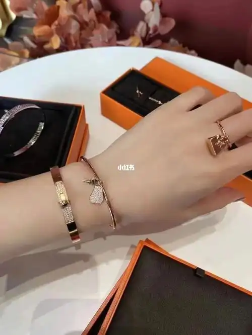 喜提全99爱马仕kelly玫瑰金半钻手镯 st