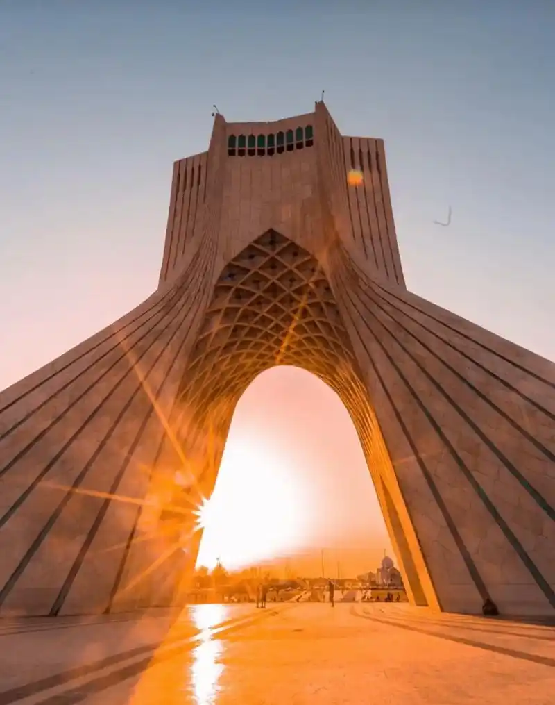 伊朗德黑兰自由之塔