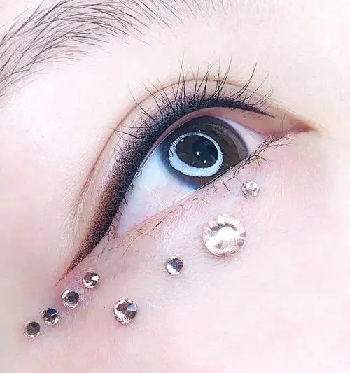 我是做的美瞳线!真的很漂亮!