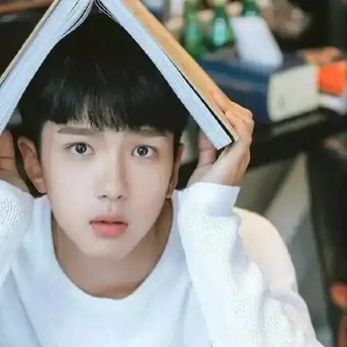 清纯小生_小清新男生头像图片_扣扣居