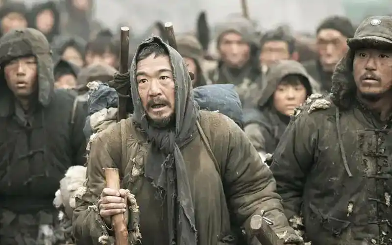 1942年河南大饥荒,贩卖妻女只为换一口饭,那个时候活着真难!