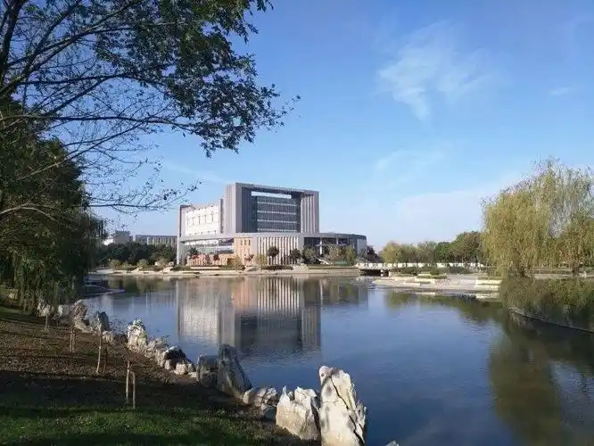 高校书记校长第一课 |盐城师范学院戴斌荣:秉承盐师校训,成就青春梦想