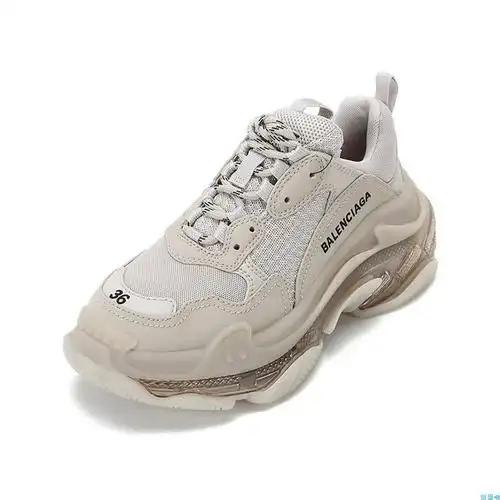 巴黎世家老爹鞋尺码对照表(巴黎世家triples码数)-第1