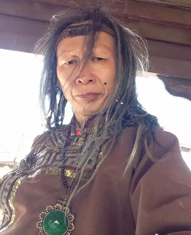 早前打车还被司机被拒载,坐火车乘飞机时安保人员还会专门找他"麻烦"