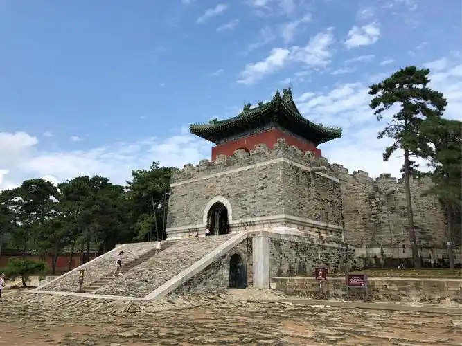 纯惠皇贵妃乾隆二十七年葬入裕妃园寝.