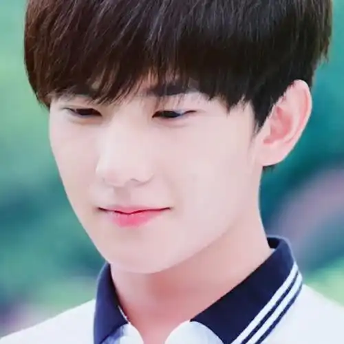 头像杨洋旋风少女若白微微一笑很倾城