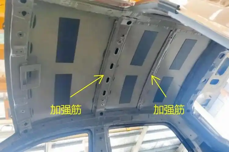 小虎fev车顶2道加强筋●驾驭超安全,造车真技术小虎fev在安全性上也