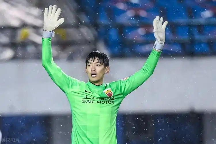 颜骏凌受到外教追捧直言他是中国门将天花板比肩欧洲顶级球员