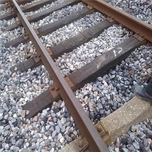 铁轨枕木防腐铁路枕木库存充裕防腐铁轨枕木规格