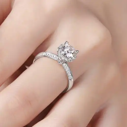 奢淘金豪华戒包群镶女豪华18k钻石婚戒四爪高托戒手饰