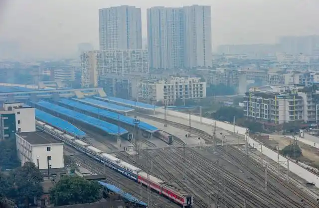 这些照片带你看成都火车北站的变迁