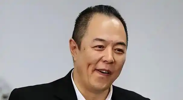 《老家伙》首播口碑井喷!本是冲张国立去的,被56岁女一号吸引了