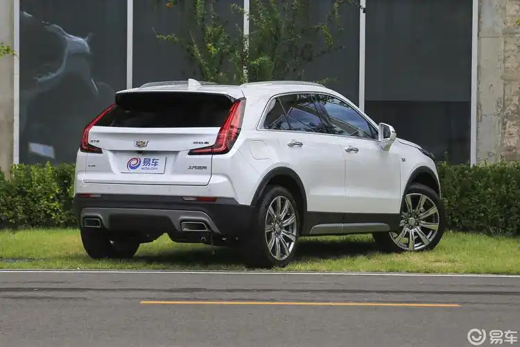 【凯迪拉克xt42018款28t 两驱 豪华版内饰全景正拍汽车图片-汽车图片