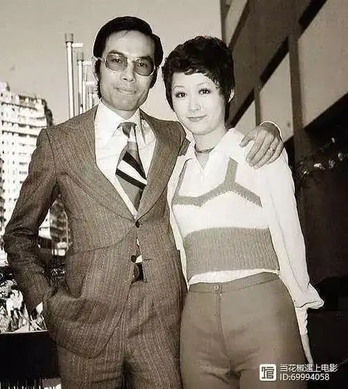 他因出演《大醉侠》爆红,曾跟岳华争郑佩佩,如今已逝世十年