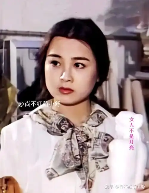 那时觉得扣儿真是颜值巅峰,复活了古人书里的面如满月,目似流星