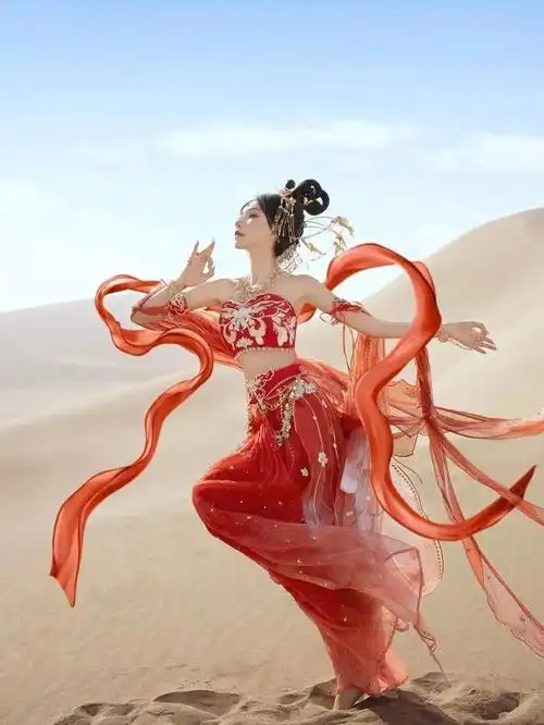 西域公主敦煌飞天自信优雅唯美写真