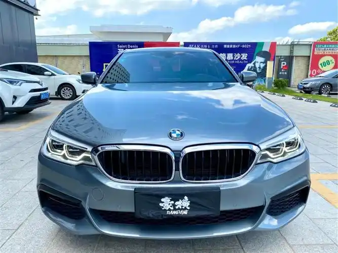 茂名2020年04月宝马宝马5系2019款改款525im运动套装蓝色自动档