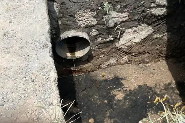 杭州西湖区一垃圾站污水混入市政供水管道 村民出疹子谁负责?