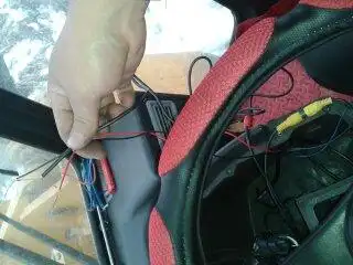 实拍装载机安装倒车影像全程!求精啊!