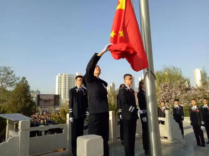 向国旗敬礼系列活动----西宁市第二十一中学第七届国旗班换届仪式